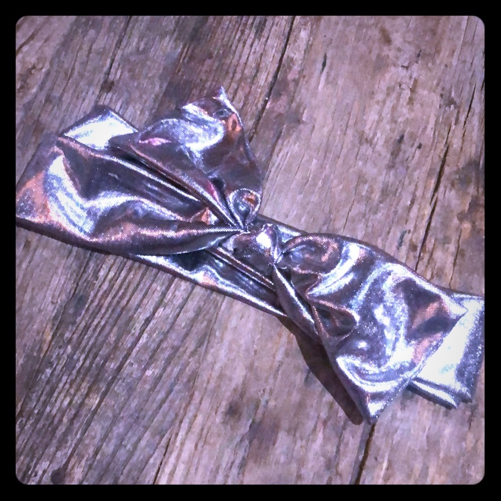 Silver headband / bow new